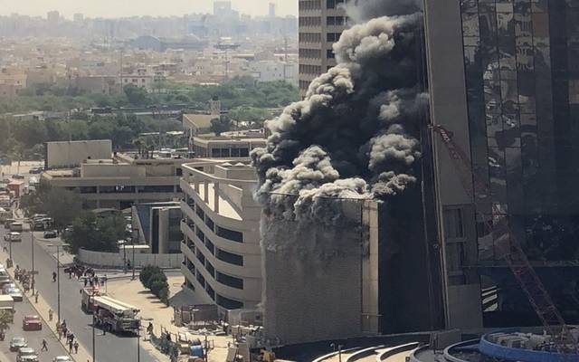 "الإطفاء الكويتية" تكشف سبب حريق البنك الوطني
