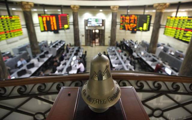 مبيعات محلية تهبط ببورصة مصر 1.05%..و"السوقي" يتراجع 7.67 مليار جنيه