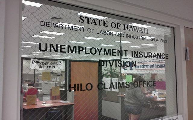 طلبات إعانة البطالة الأمريكية تتراجع لكنها تتجاوز التوقعات