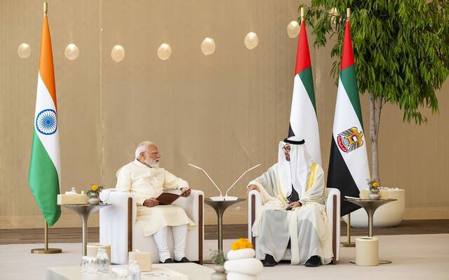 الشيخ محمد بن زايد آل نهيان رئيس الإمارات وناريندرا مودي رئيس وزراء الهند