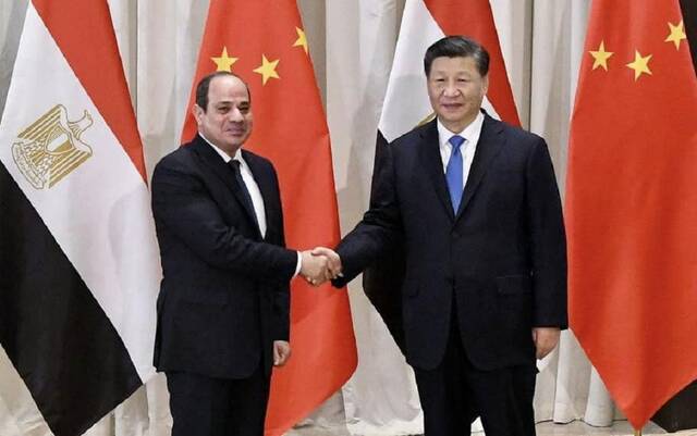 الرئيس الصيني شي جين بينج والرئيس المصري عبد الفتاح السيسي