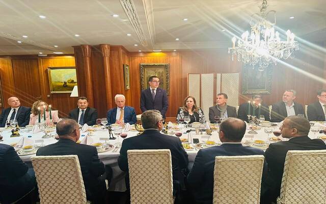 حسن الخطيب وزير الاستثمار والتجارة الخارجية المصري