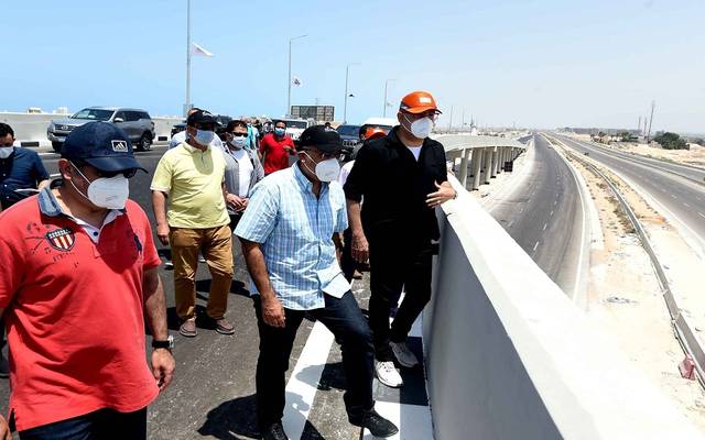 بالصور.. رئيس الحكومة المصرية يشهد تشغيل الطريق الساحلي الجديد