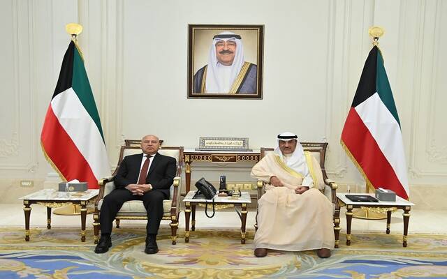 الشيخ صباح خالد الحمد الصباح ولي عهد الكويت والفريق مهندس كامل الوزير نائب رئيس الوزراء المصري للتنمية الصناعية ووزير الصناعة والنقل