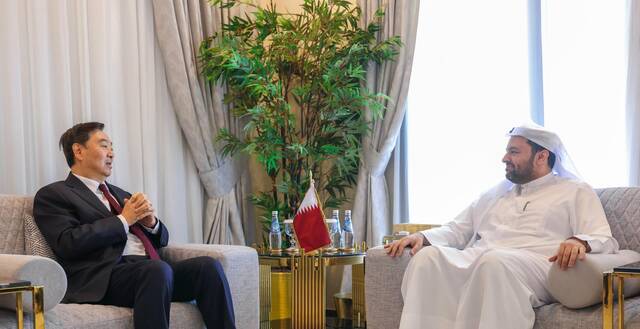 خلال اللقاء مع مبعوث الحكومة الصينية لشؤون الشرق الأوسط