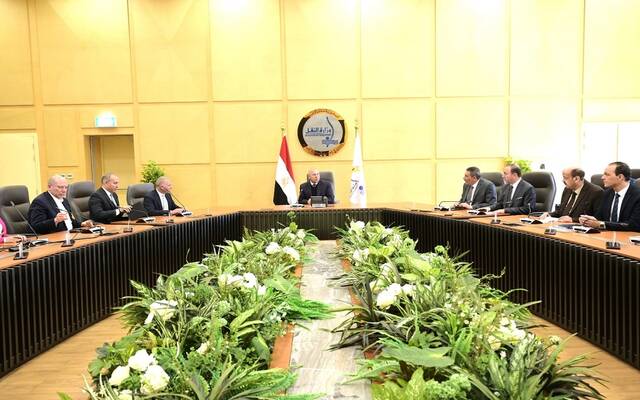 المهندس كامل الوزير نائب رئيس مجلس الوزراء للتنمية الصناعية وزير النقل والصناعة في مصر خلال توقيع مذكرة تفاهم