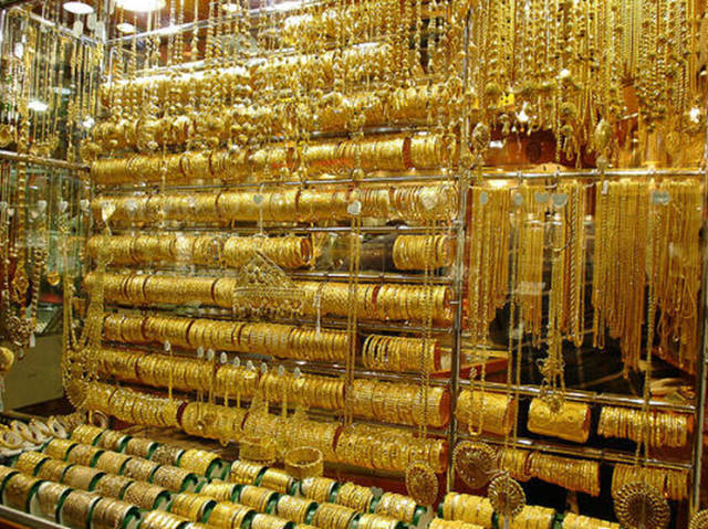 أسعار الذهب في الأسواق الإماراتية.. الاثنين