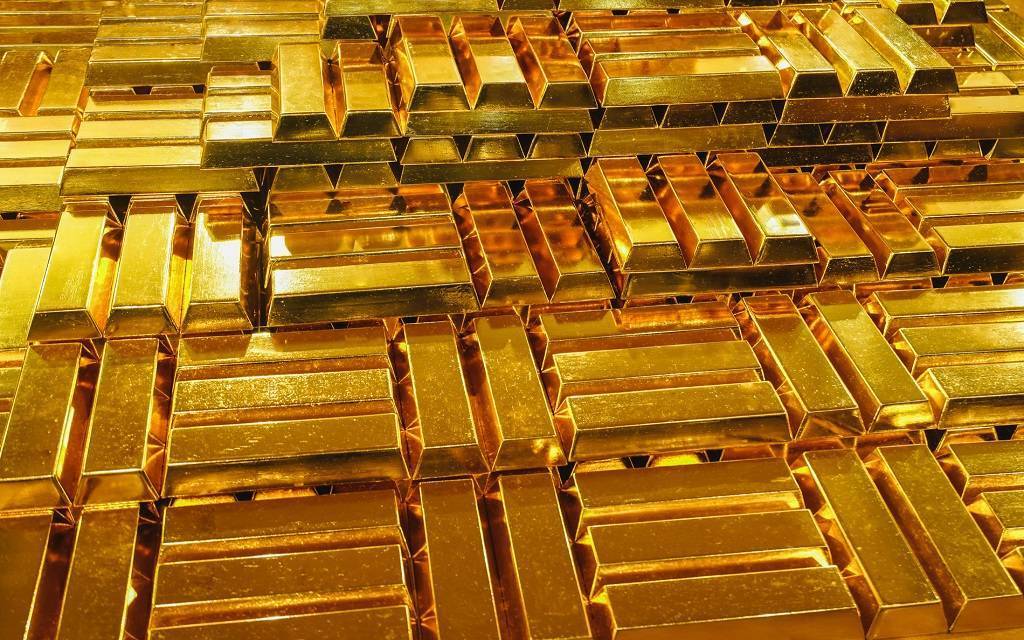 جولدمان ساكس: زيادة احتمالات ارتفاع الذهب لـ2000 دولار