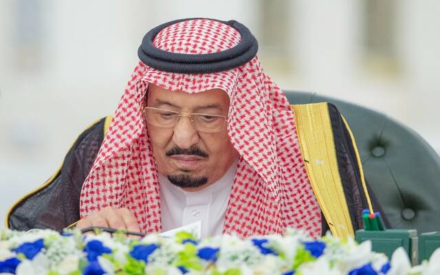 خادم الحرمين الشريفين الملك سلمان بن عبدالعزيز آل سعود خلال اجتماع مجلس الوزراء