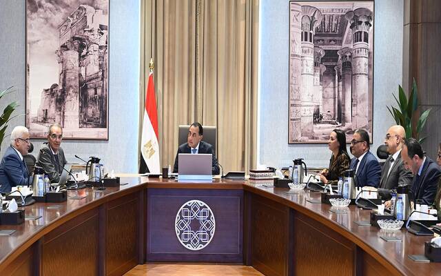 رئيس وزراء مصر: الإسراع بتنفيذ الربط بين هيئة التأمين الاجتماعي والمرور
