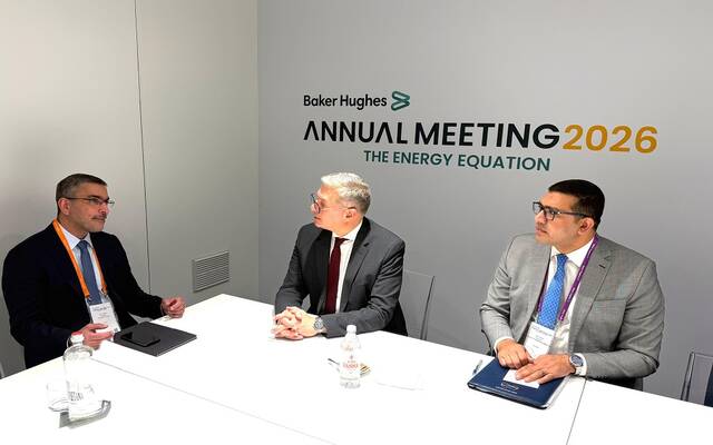 كريم بدوي وزير البترول وشريف العلماء، وكيل وزارة الطاقة والبنية التحتية لشؤون الطاقة والبترول بدولة الإمارات