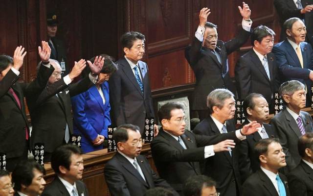 رئيس وزراء اليابان يحل البرلمان تمهيداً للانتخابات المبكرة
