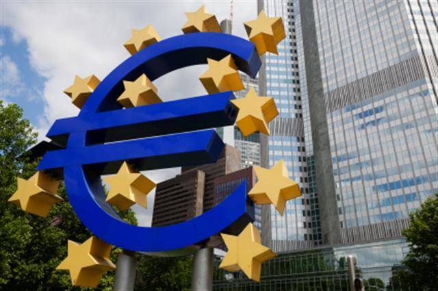 المركزي الأوروبي يُبقي القروض الطارئة لليونان على مستواها الحالي