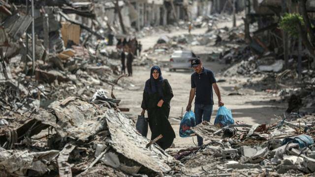 الدمار في قطاع غزة بسبب القصف الإسرائيلي المستمر منذ أكتوبر 2023