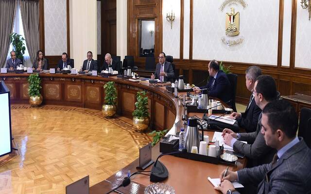 الوزراء المصري يتابع الموقف التنفيذي لتوفير الأراضي الصناعية