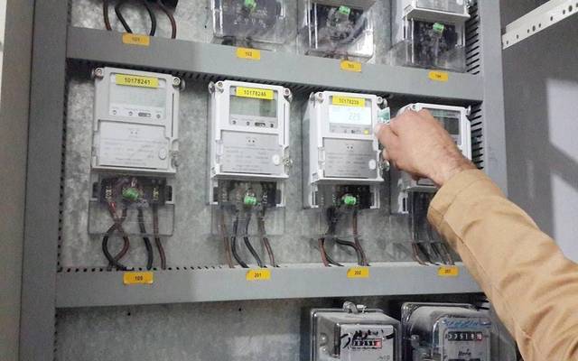الحكومة المصرية تنفي وجود نقص في العدادات الكودية بشركات توزيع الكهرباء