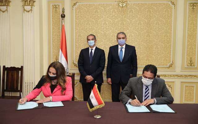 وزيرا الاتصالات والمجالس النيابية بمصر يشهدان توقيع بروتوكول تعاون للتحول الرقمي