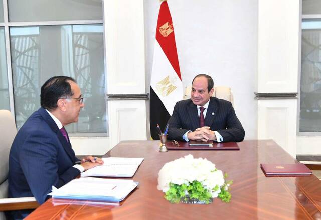 الرئيس عبد الفتاح السيسي مع الدكتور مصطفى مدبولي رئيس مجلس الوزراء