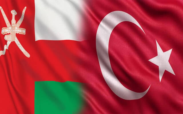 أعلام الدولتين عُمان وتركيا