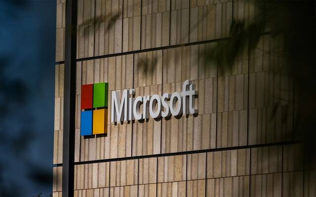 مايكروسوفت تستثمر 50 مليار دولار لتقليص فجوة الذكاء الاصطناعي عالمياً