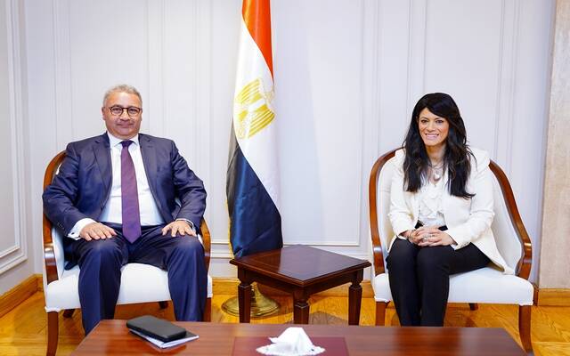 مصر والصين تبحثان تعزيز العلاقات بين البلدين