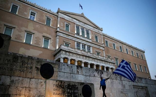 عوائد سندات اليونان تتراجع لأدنى مستوى في تاريخها