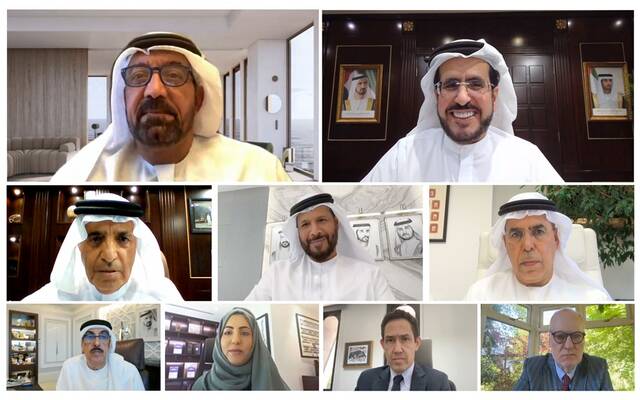 خلال الاجتماع
