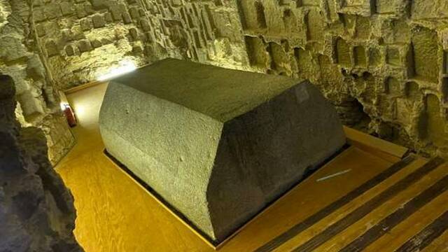 تابوت بالسيرابيوم