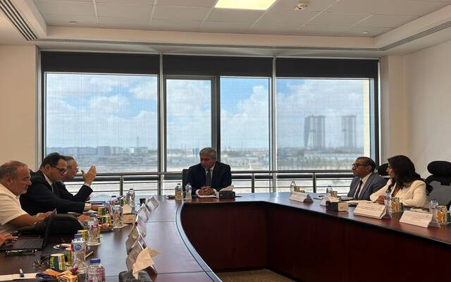 وزير السياحة يبحث مع رجال أعمال الإسكندرية تعزيز التعاون والاستثمارات السياحية