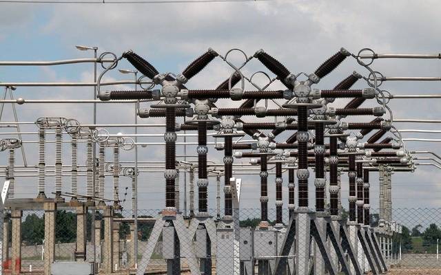 المصرية لنقل الكهرباء توقع عقد تنفيذ أعمال بـ331 مليون جنيه