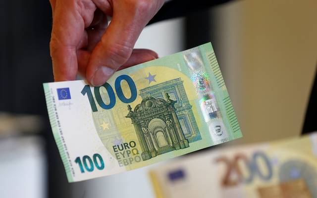 محدث.. اليورو يتعافى أعلى 1.11 دولار بعد تقرير الوظائف الأمريكي - معلومات مباشر