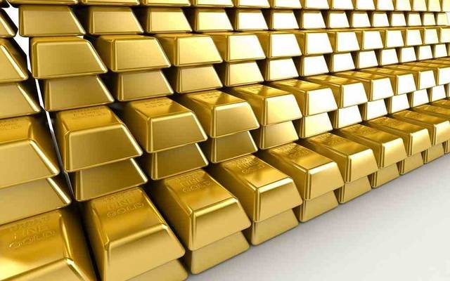 Gold edges off two-week low