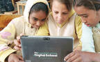 تستهدف المدرسة الرقمية الفئات المجتمعية الأقل حظاً في المناطق النائية والنامية
