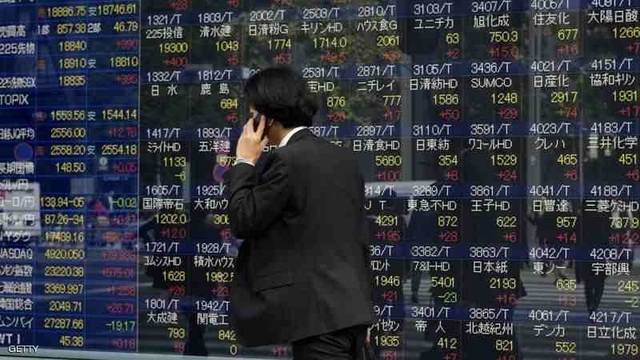 Japan stocks continue rise, shrug off negative manufacturing data