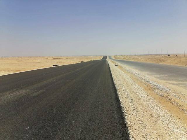تنفيذ الطرق بأرض المشروع