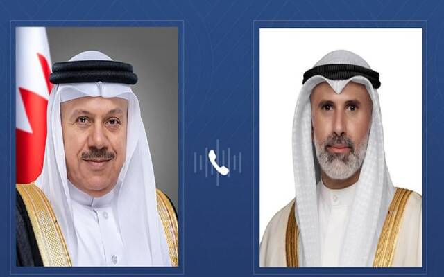 الشيخ جراح جابر الأحمد الصباح وزير الخارجية الكويتي ونظيره البحريني الدكتور عبداللطيف بن راشد الزياني
