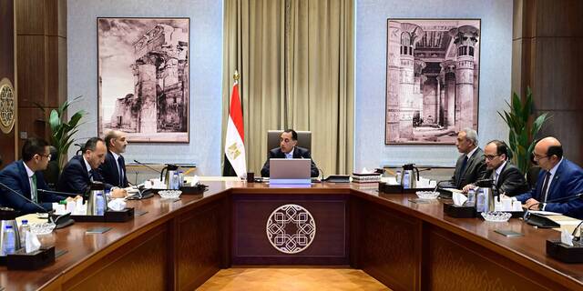 رئيس الوزراء المصري يبحث مستجدات برنامج الفضاء الوطني
