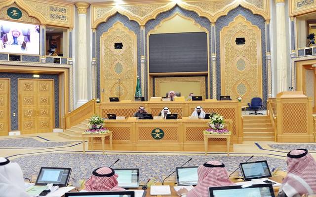 مطالبات لمجلس الشورى بمراجعة رواتب الأطباء السعوديين