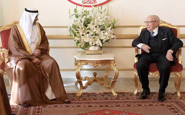 حاكم الفجيرة يصل تونس للمشاركة في القمة العربية