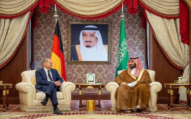 خلال استقبال ولي العهد الأمير محمد بن سلمان المستشار الألماني أولاف شولتس بقصر السلام في جدة