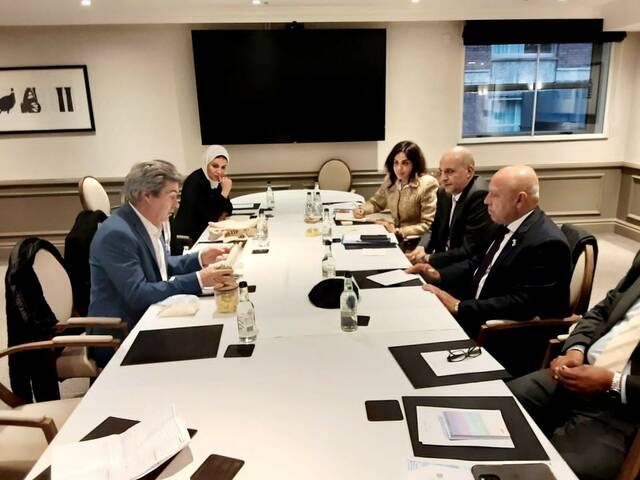 جانب من الاجتماعات