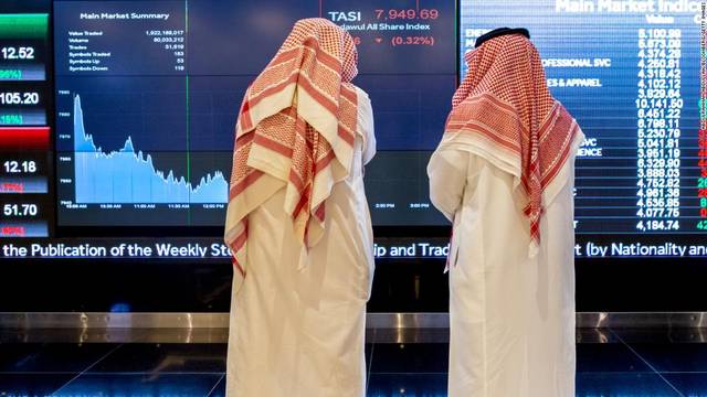 10 مغريات تجذب المستثمرين نحو الأسهم الخليجية