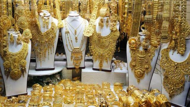 أسعار الذهب بالإمارات تتراجع خلال سبتمبر.. وعيار 21 يسجل 171.8 درهم