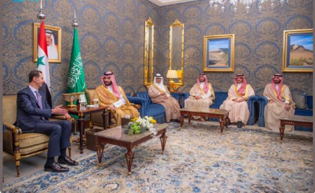 الأمير محمد بن سلمان ولي العهد يلتقي الرئيس السوري بشار الأسد