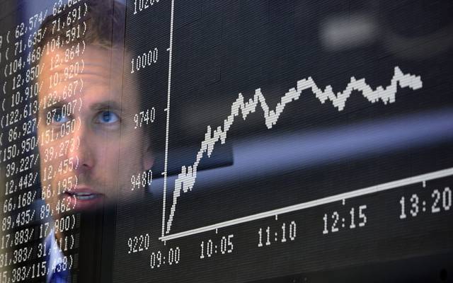 محدث.. الأسهم الأوروبية تهبط 5% بالختام لتسجل أدنى مستوى منذ2012