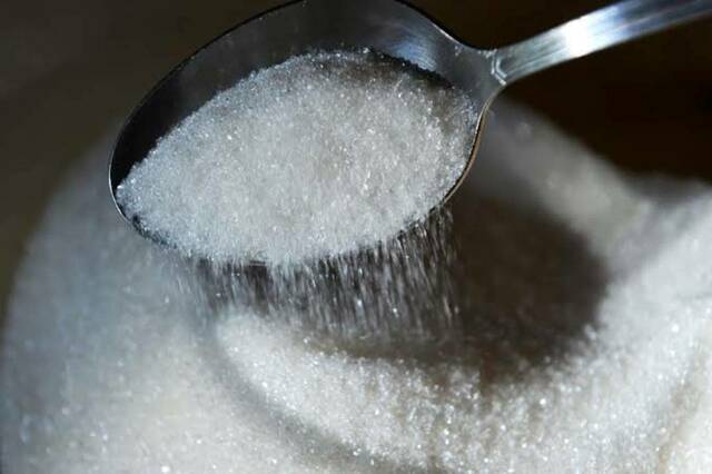 التموين المصرية: لدينا مخزون آمن من السكر يكفي حتى إبريل 2024