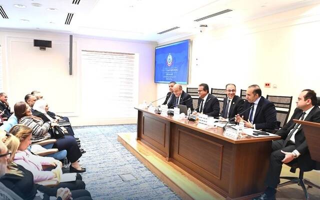 جانب من الجلسة