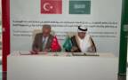 جانب من توقيع وزير النقل والخدمات اللوجستية صالح الجاسر ووزير النقل والبنية التحتية التركي عبدالقادر أوغلو