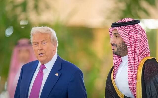 الأمير محمد بن سلمان بن عبدالعزيز آل سعود ولي العهد رئيس مجلس الوزراء والرئيس الأمريكي دونالد ترامب