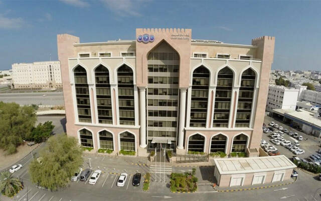 إيرادات التشغيل ترتفع بأرباح عمان العربي النصف سنوية